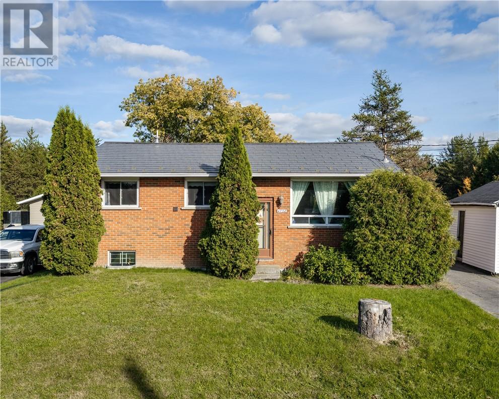 4738 Fergus Avenue - 1