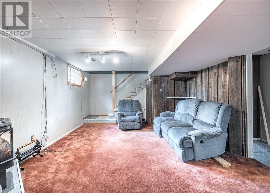 4738 Fergus Avenue - 19