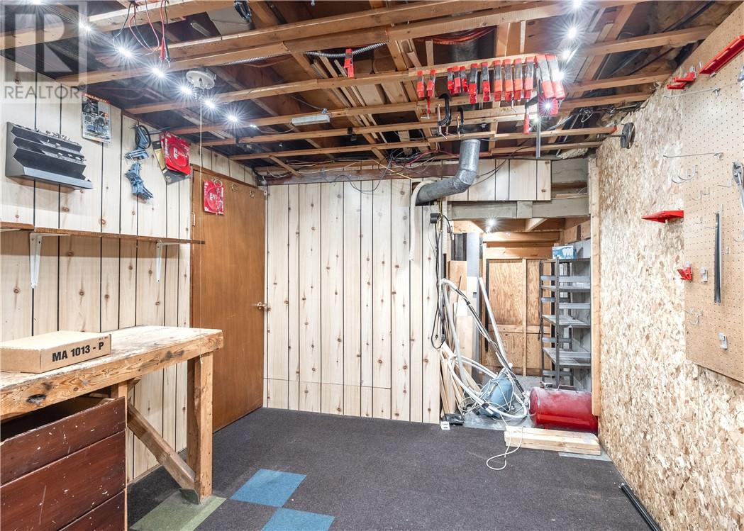 4738 Fergus Avenue - 27