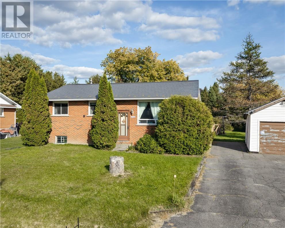 4738 Fergus Avenue - Image 30