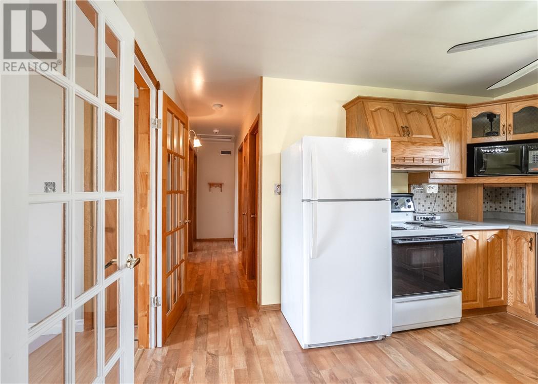 4738 Fergus Avenue - Image 8