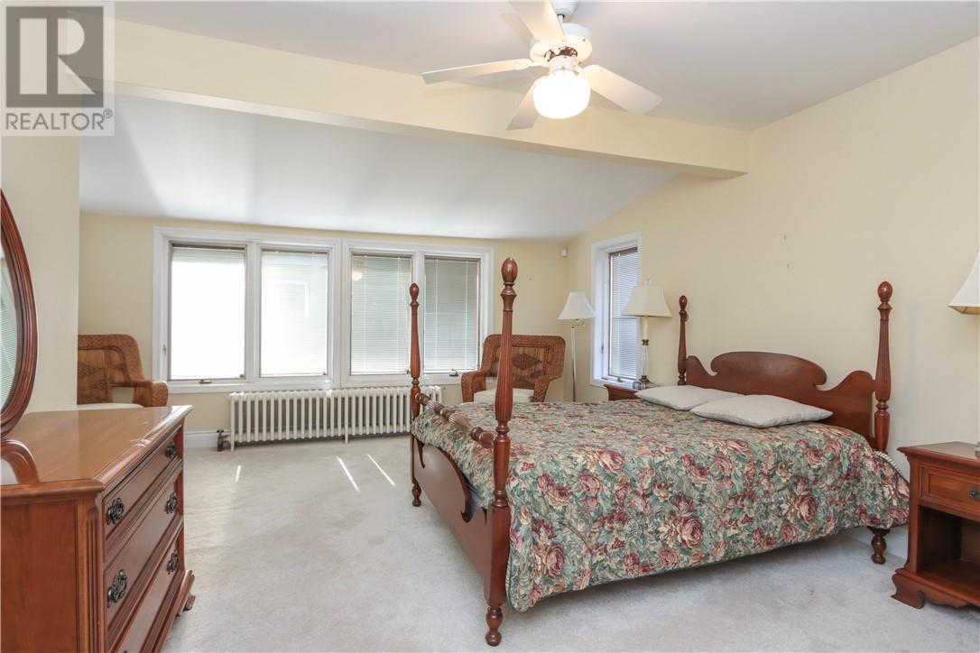 105 Wembley Drive - Image 36