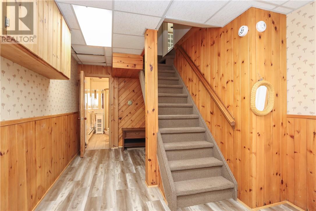 105 Wembley Drive - Image 49