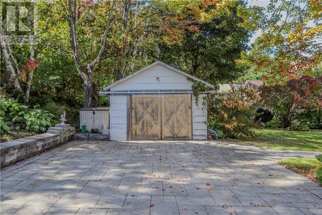 105 Wembley Drive - 71