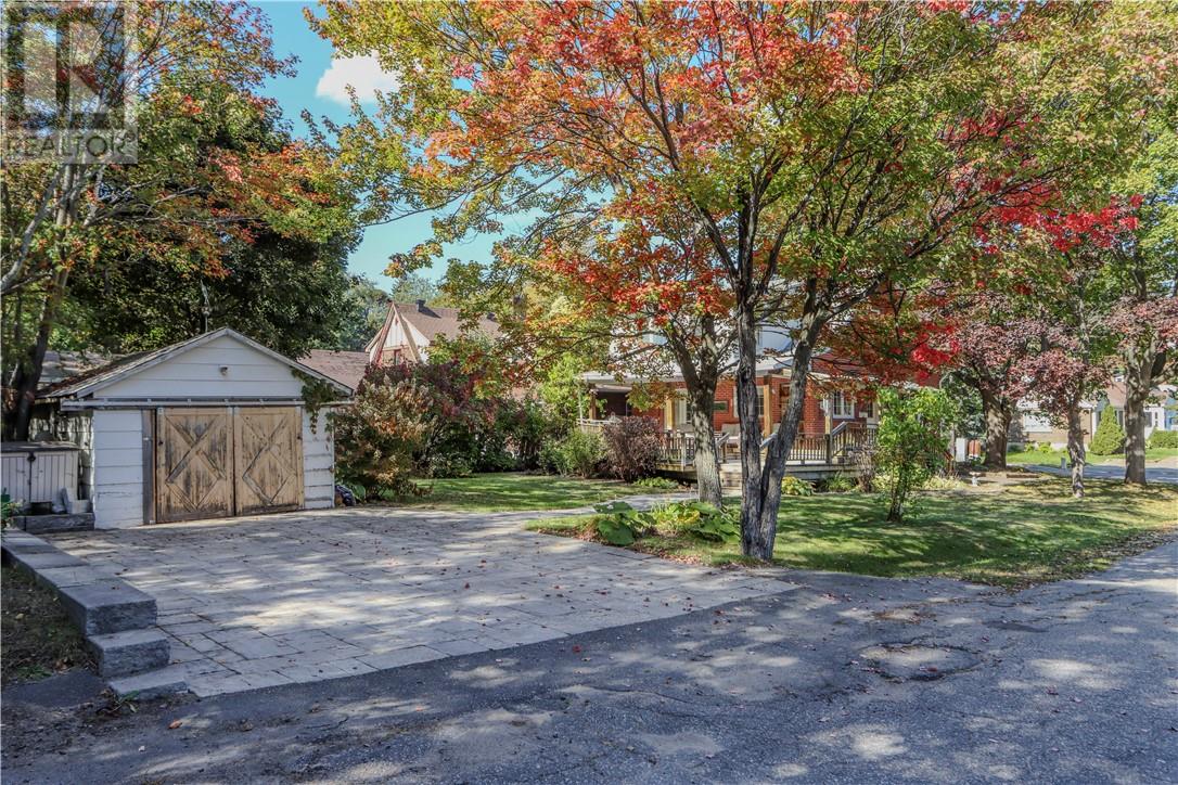 105 Wembley Drive - 72