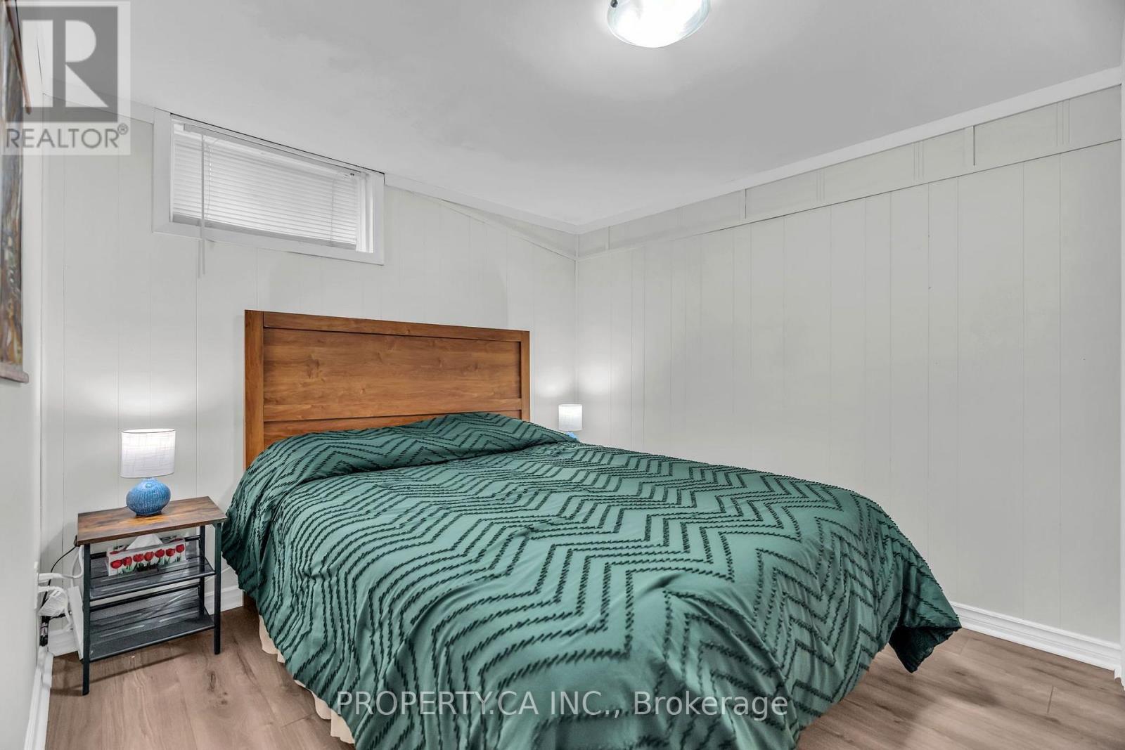 833 KROSNO BOULEVARD - 31