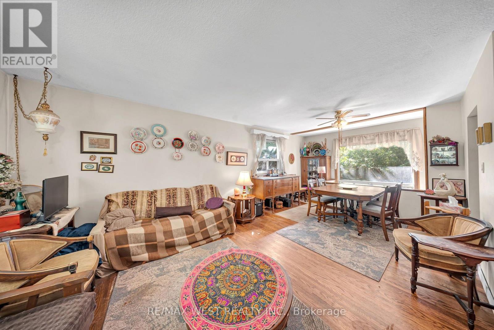 1610 MAGENTA COURT - 6