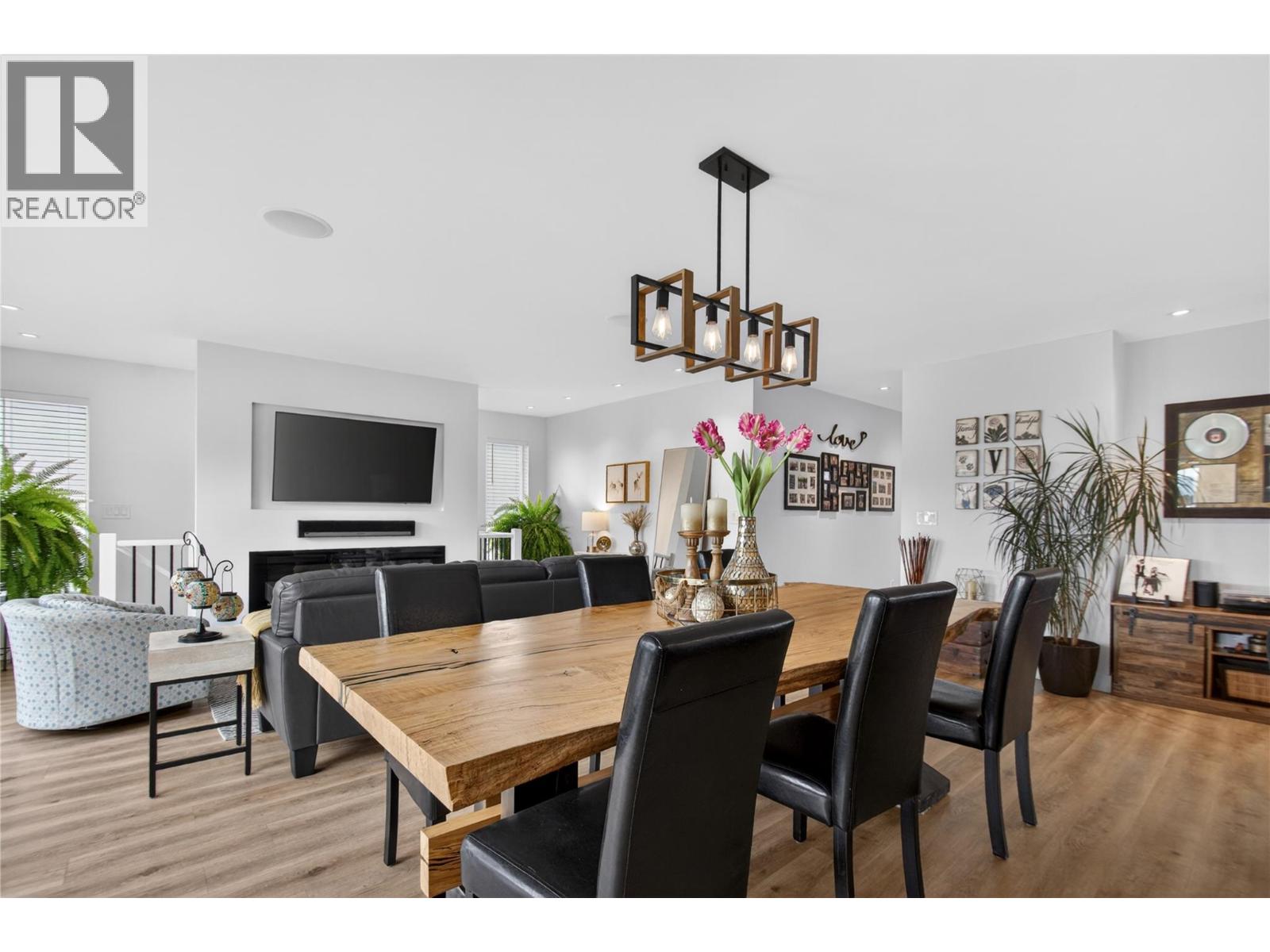 1070 MacCleave Avenue - 12