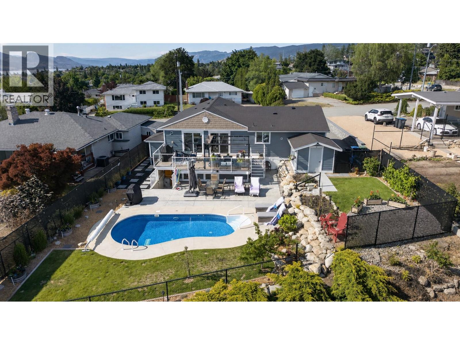 1070 MacCleave Avenue - 43