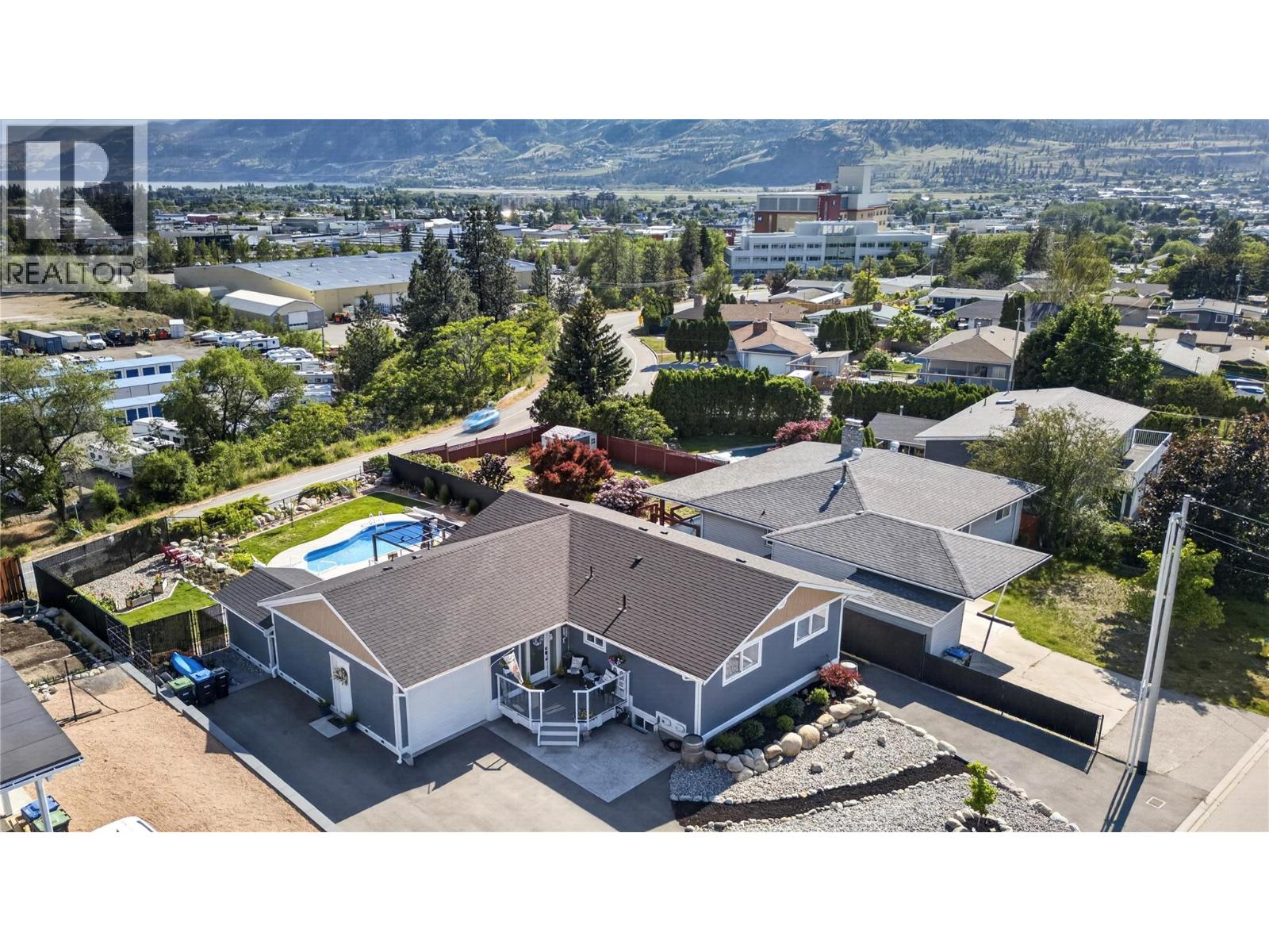 1070 MacCleave Avenue, Penticton