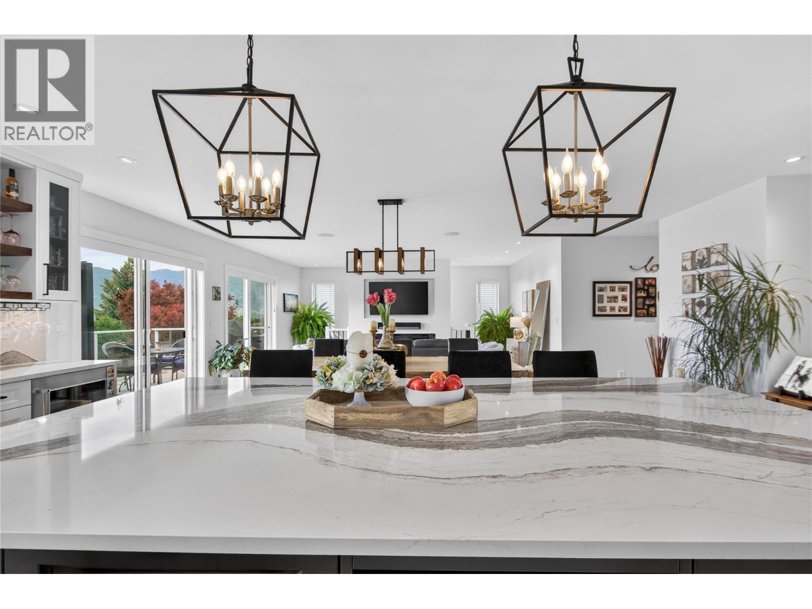 1070 MacCleave Avenue - 5