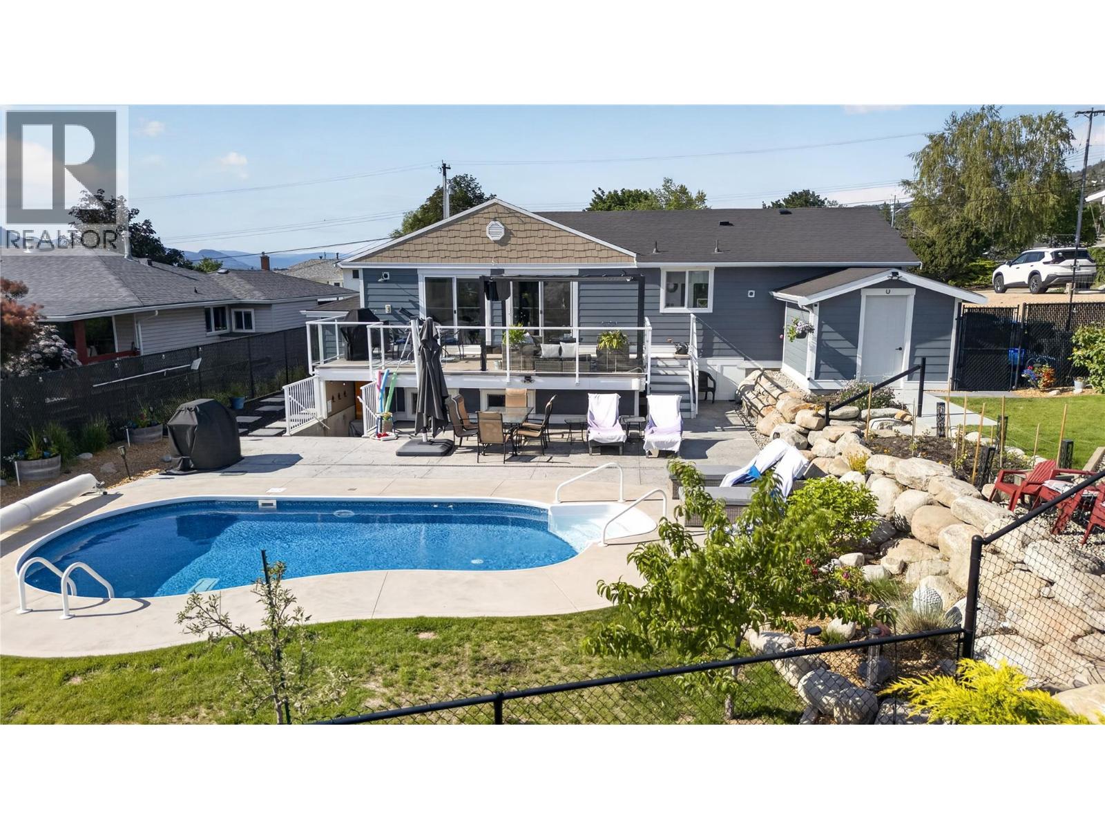 1070 MacCleave Avenue - 8