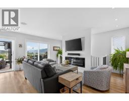 Bedroom - 1070 Maccleave Avenue, Penticton, BC V2A3C6 Photo 11