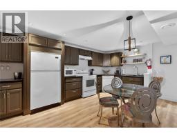 1070 Maccleave Avenue, Penticton, BC V2A3C6 Photo 33