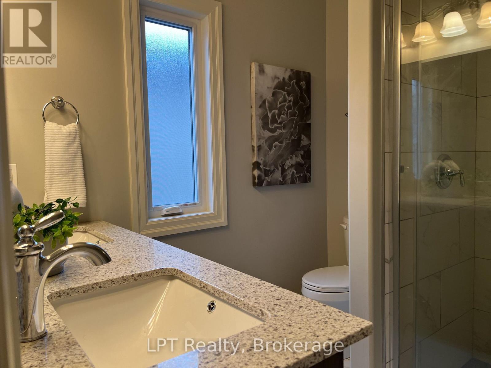 80 AMBROSIA TERRACE - 28