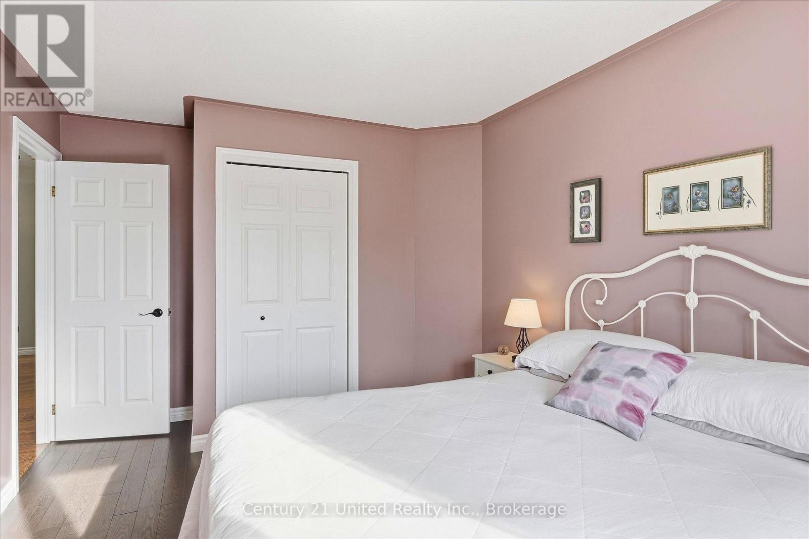 2318 SUMAC STREET - 18