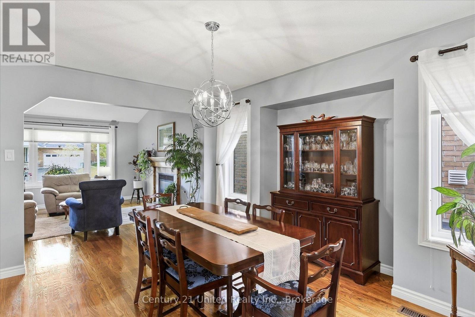 2318 SUMAC STREET - Image 6