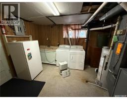 301 5th Avenue W, Kindersley, SK S0L1S0 Photo 18