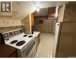 301 5th Avenue W, Kindersley, SK S0L1S0 Photo 20