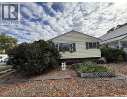 301 5th Avenue W, Kindersley, SK S0L1S0 Photo 30