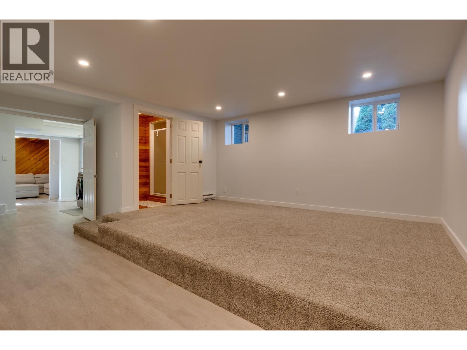Photo 22 of 40 — 534 RUNNALLS AVENUE · Prince George, BC