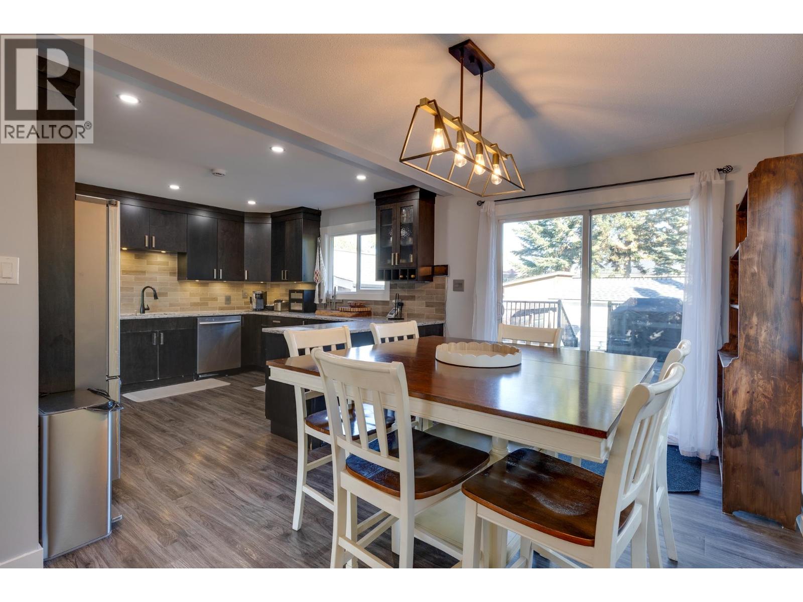 534 RUNNALLS AVENUE - 13