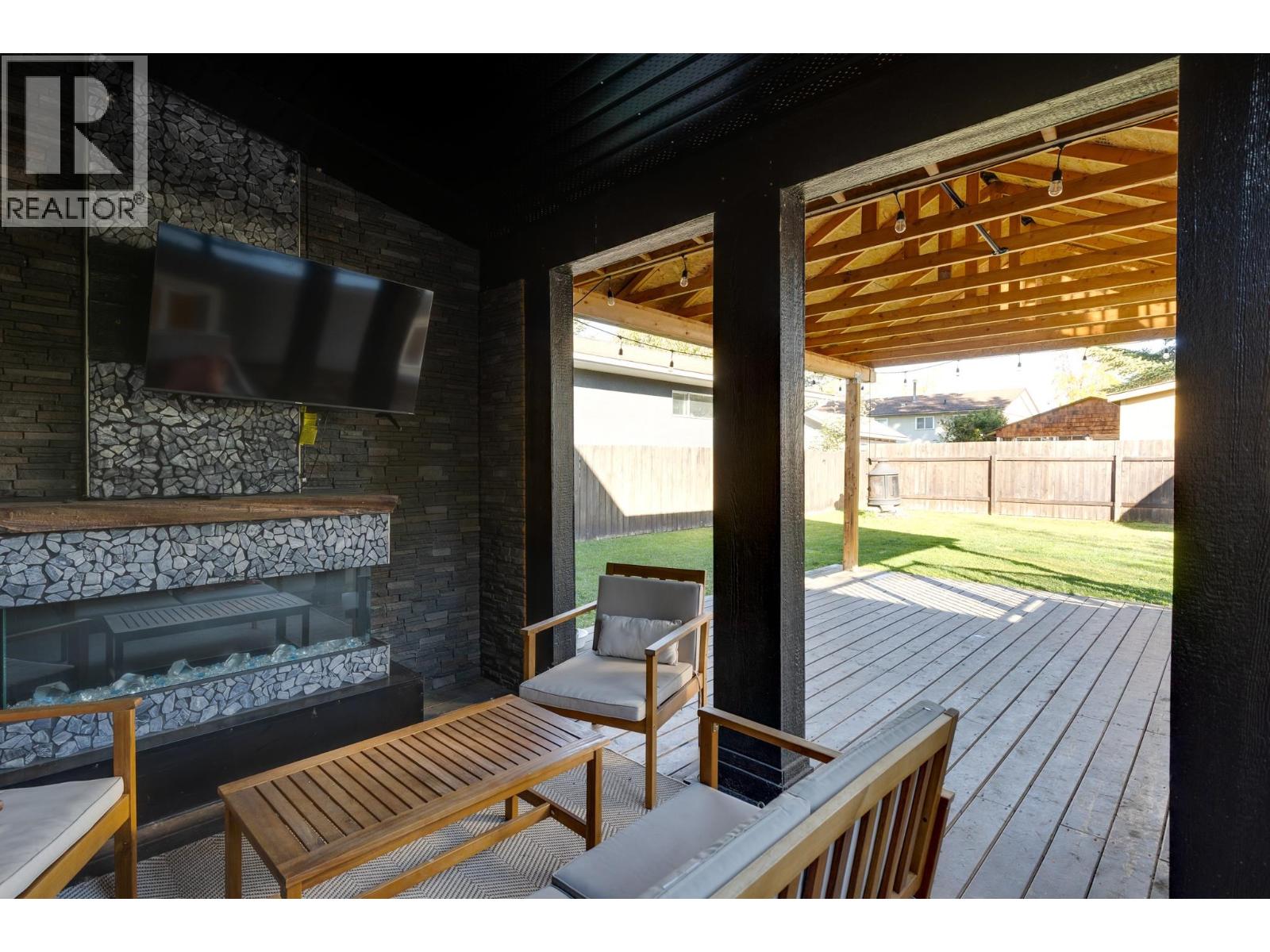 534 RUNNALLS AVENUE - 31