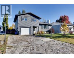 Living room of 534 RUNNALLS AVENUE · Prince George, BC