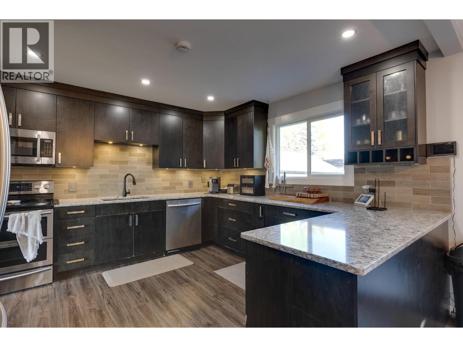 Dining room of 534 RUNNALLS AVENUE · Prince George, BC