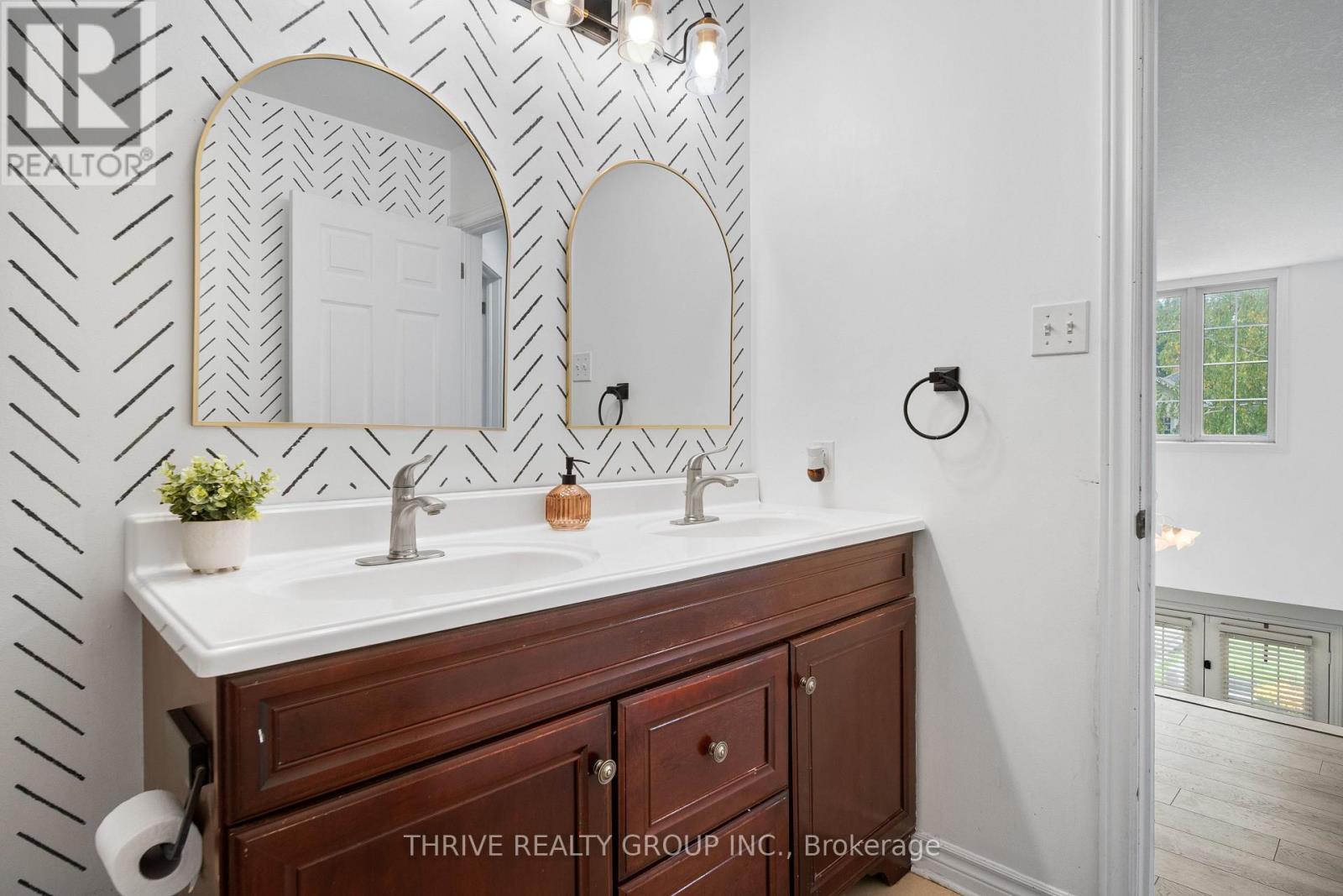 70 PINEBROOK COURT - Image 31