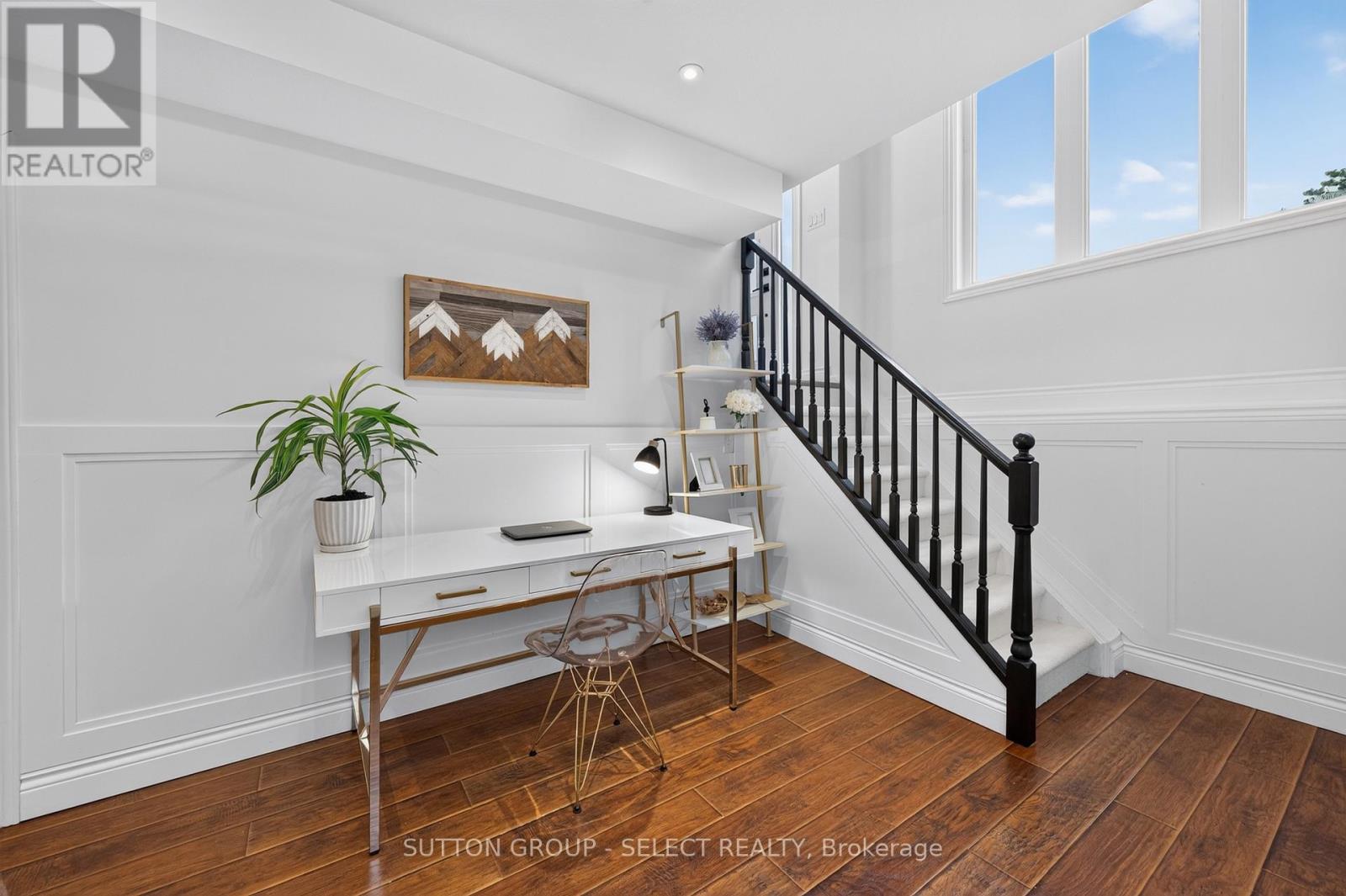 1801 SEYMOUR CRESCENT - Image 24