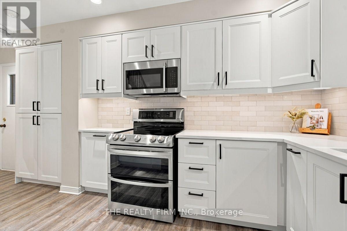 11 SOMERSET CRESCENT - 10