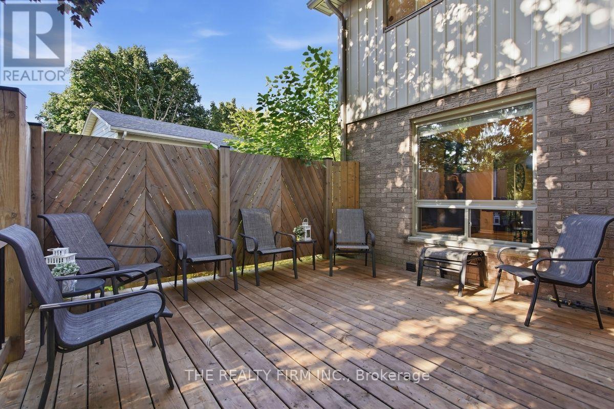 11 SOMERSET CRESCENT - 36