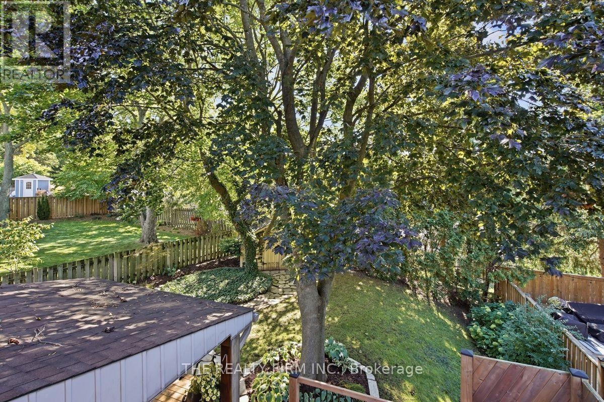 11 SOMERSET CRESCENT - 43