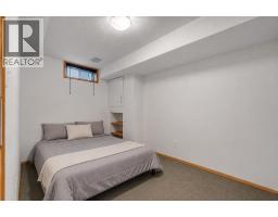 4736 17 Avenue NW - photo 26
