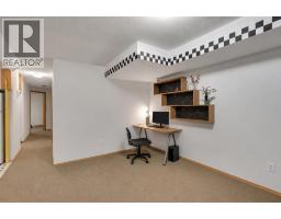 4736 17 Avenue NW - photo 21