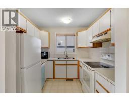 4736 17 Avenue NW - photo 11