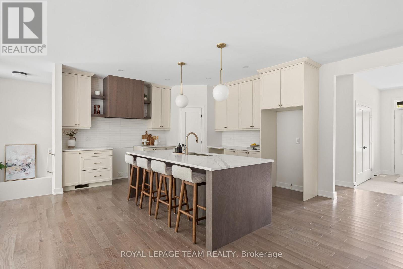 135 UPTON DRIVE - Image 14