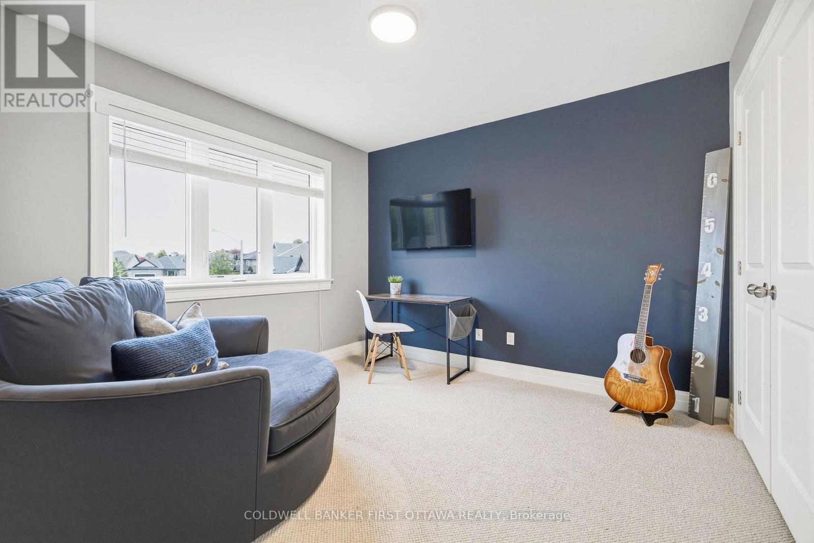 529 ADAMSON CRESCENT - 26