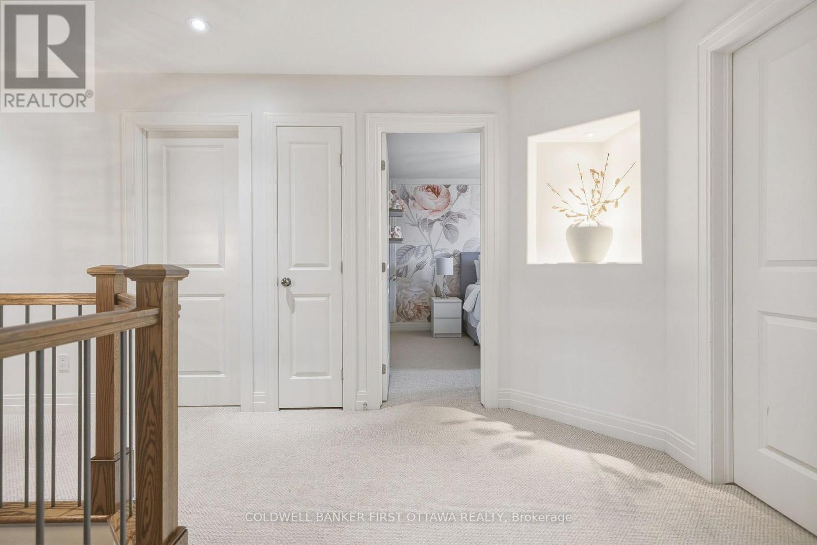 529 ADAMSON CRESCENT - 30