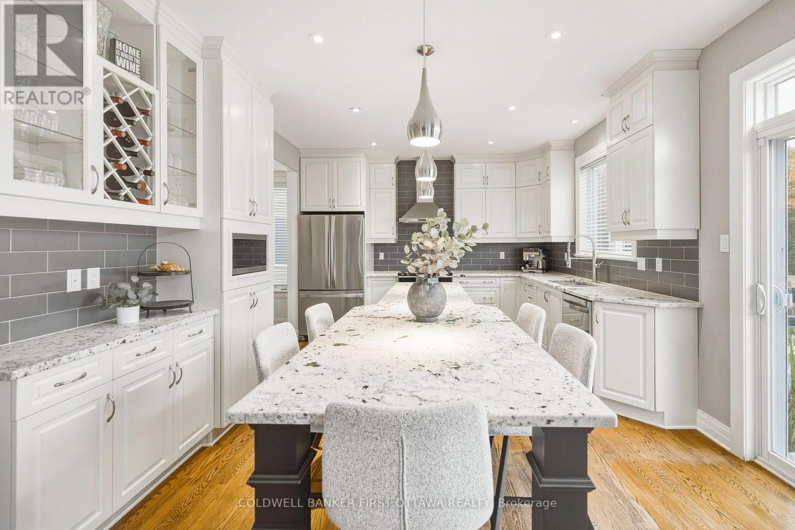 529 ADAMSON CRESCENT - 8