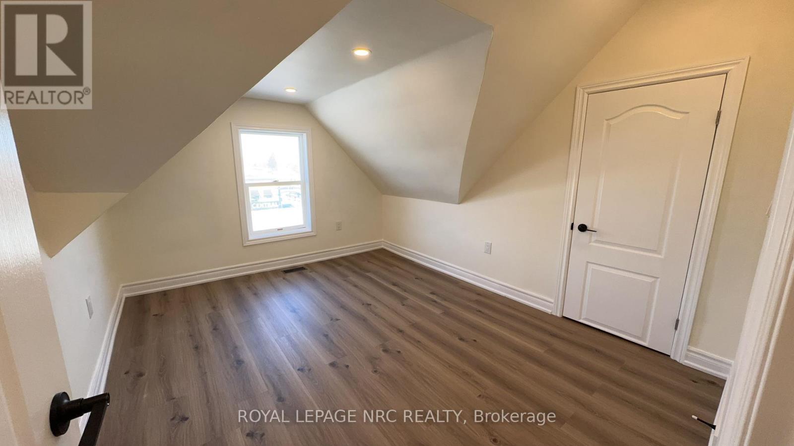 4677 CRYSLER AVENUE - Image 37