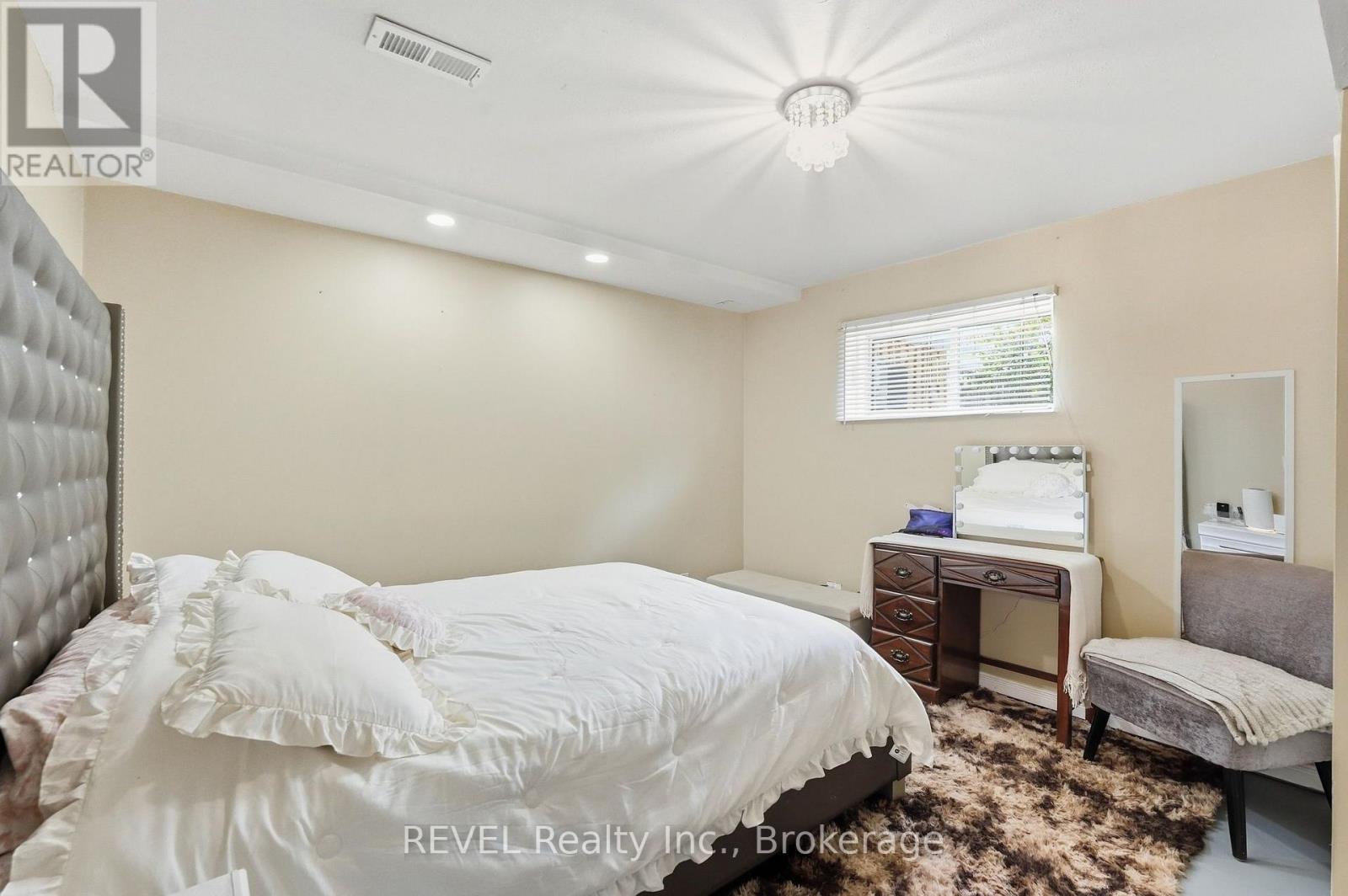 3 ORMOND STREET N - Image 35