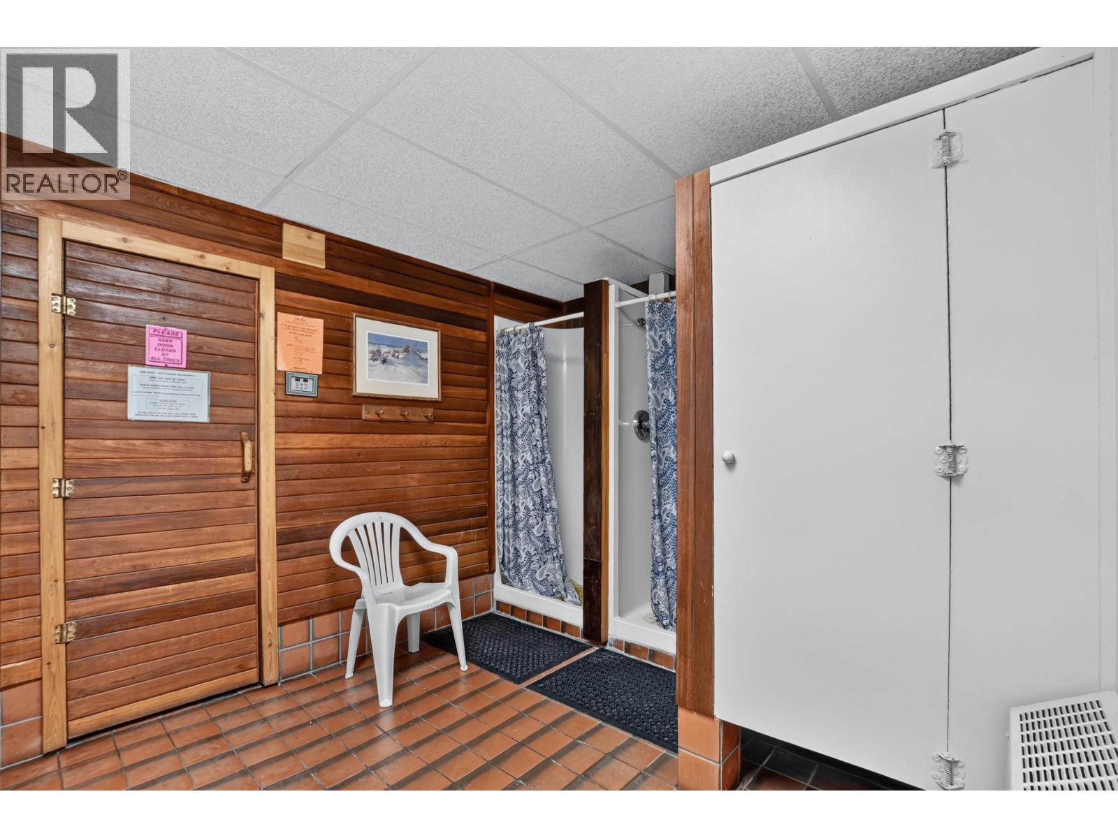 #110 4288 15TH AVENUE - 25
