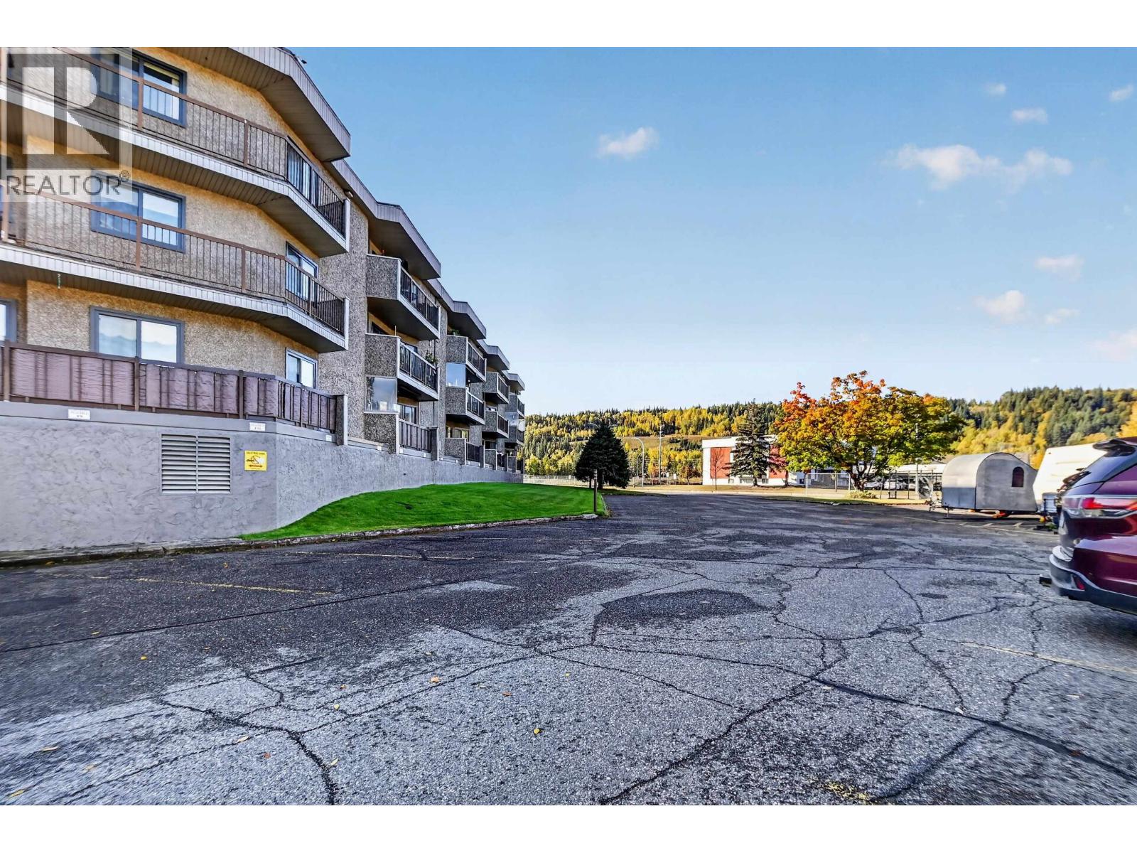 #110 4288 15TH AVENUE - 32