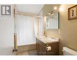 300 & 302 Isobel Lane, Tay Valley, ON K7H3L8 Photo 34