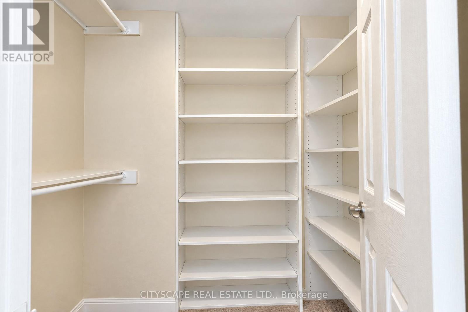 #211 35 MERTON STREET - Image 20