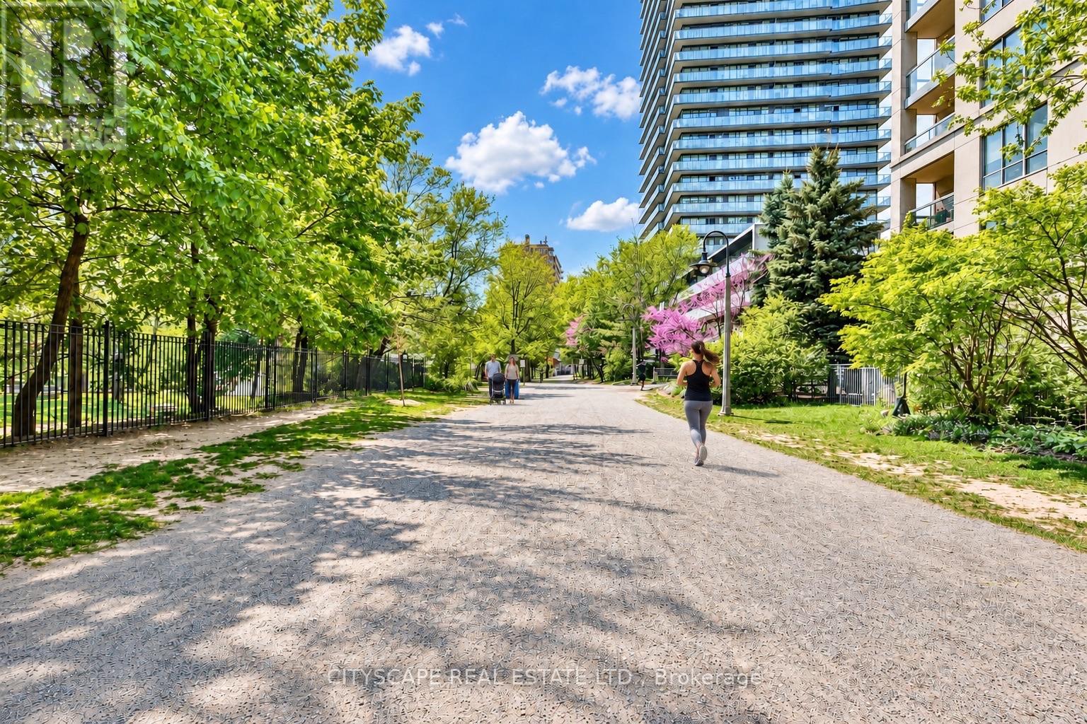 #211 35 MERTON STREET - Image 35