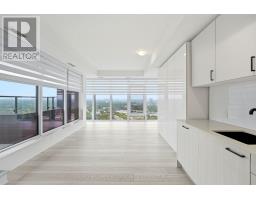 3807 - 1 Quarrington Lane, Toronto, ON M3C0S4 Photo 6
