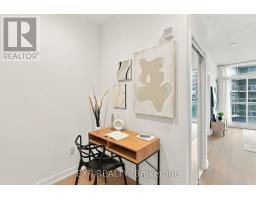 301 - 9 Spadina Avenue, Toronto, ON M5V3V5 Photo 12